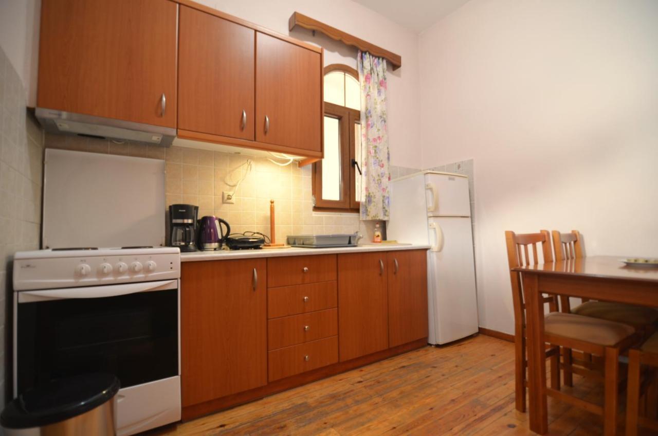 Sophia Limeni Apartments And Studios Exterior photo